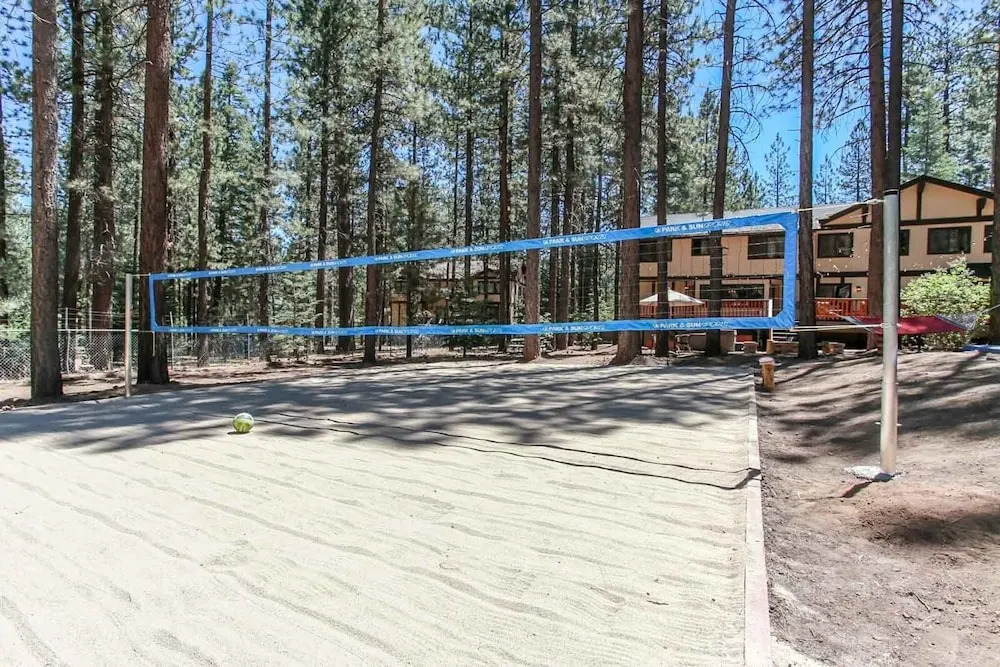 The Lodge at Snow Summit 6 Bedrooms 4.5 Bathrooms Home