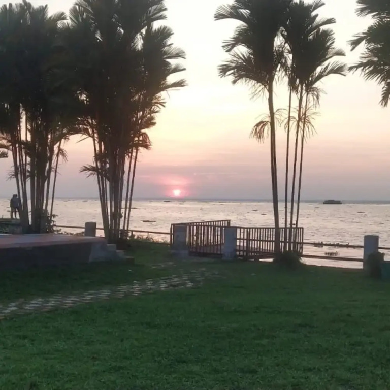 Goldfield Club & Lake Resort, Kumarakom