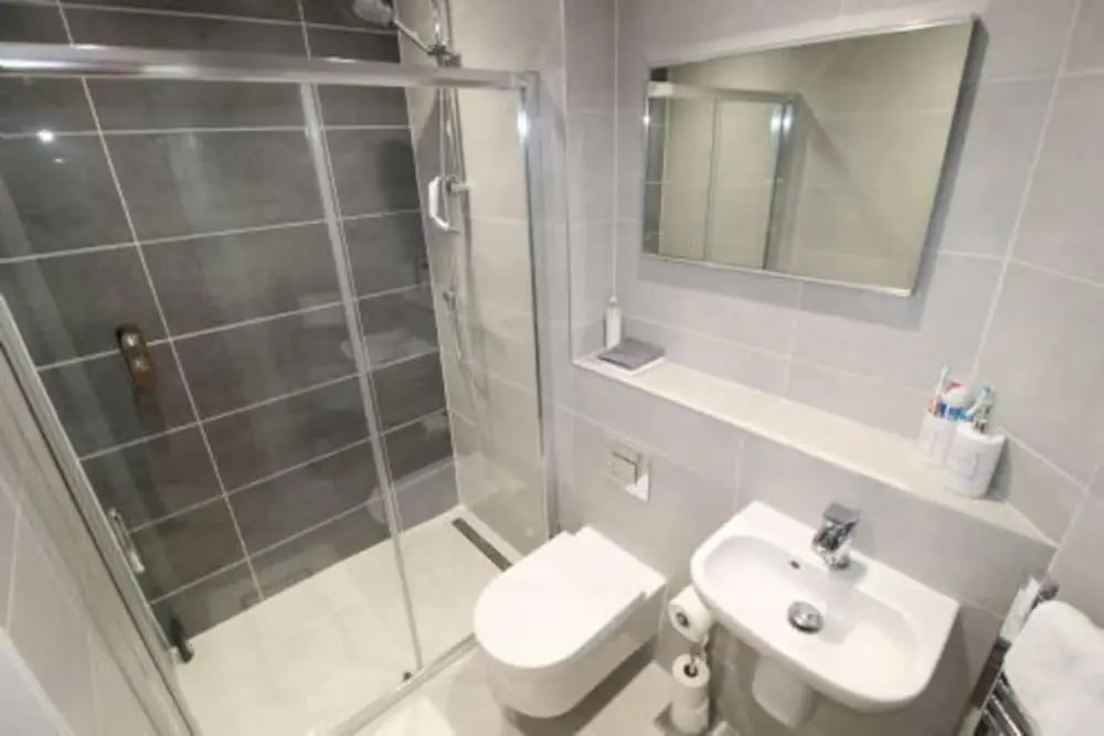 Middle Chine - 2 Bedroom Holiday Home