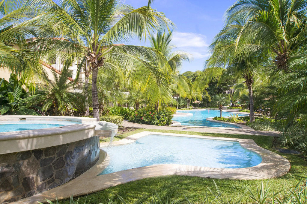 Breeze Private Residence Club