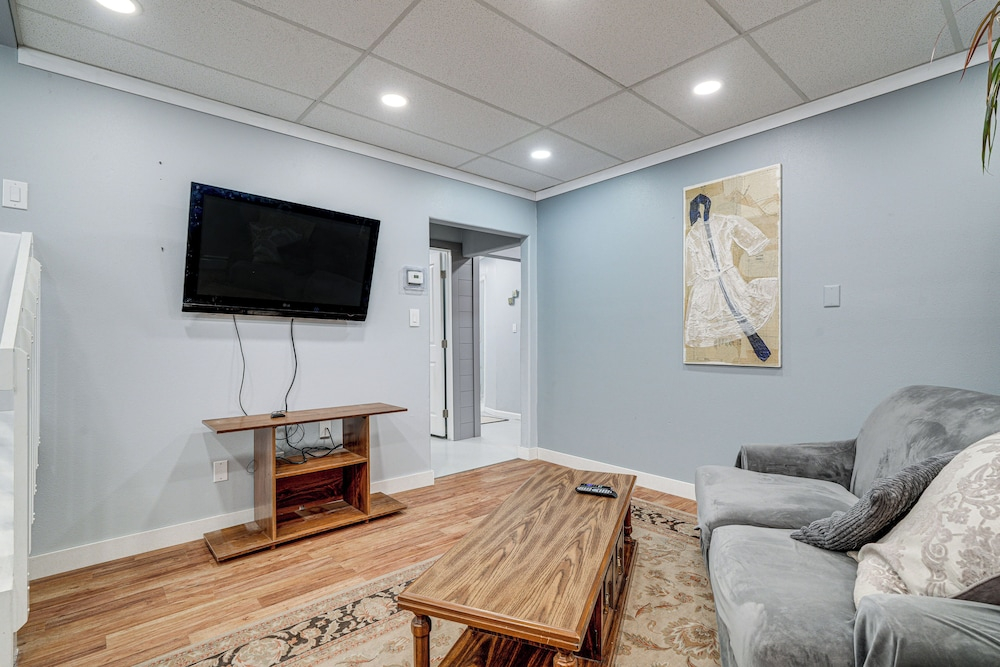 Downtown Casper Gem! Super Walkable Apartment