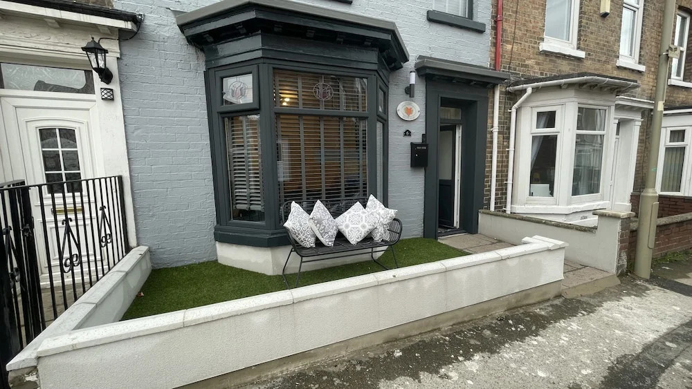 House Located Centrally for up to 8 Guests