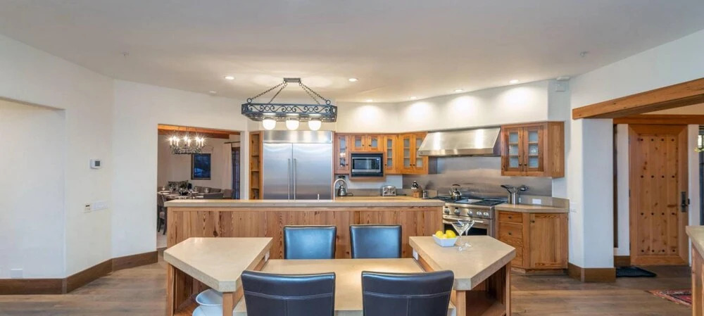 Slopeside Villa by Exceptional Stays