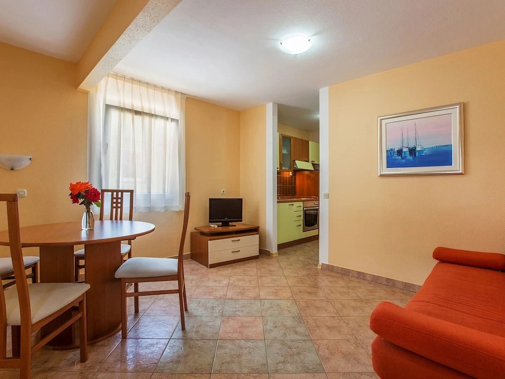 Tidy Apartment with Ac, Just 12 Km. From Sibenik