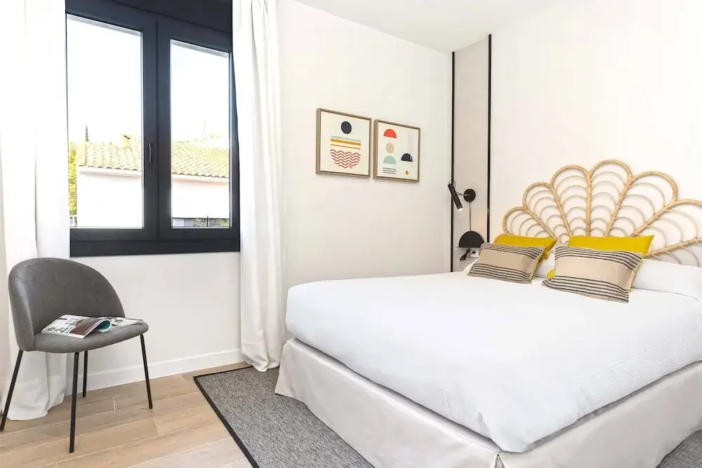 Cozy 1 bd Apartment With Terrace Pool and Parking Arruzafa VII