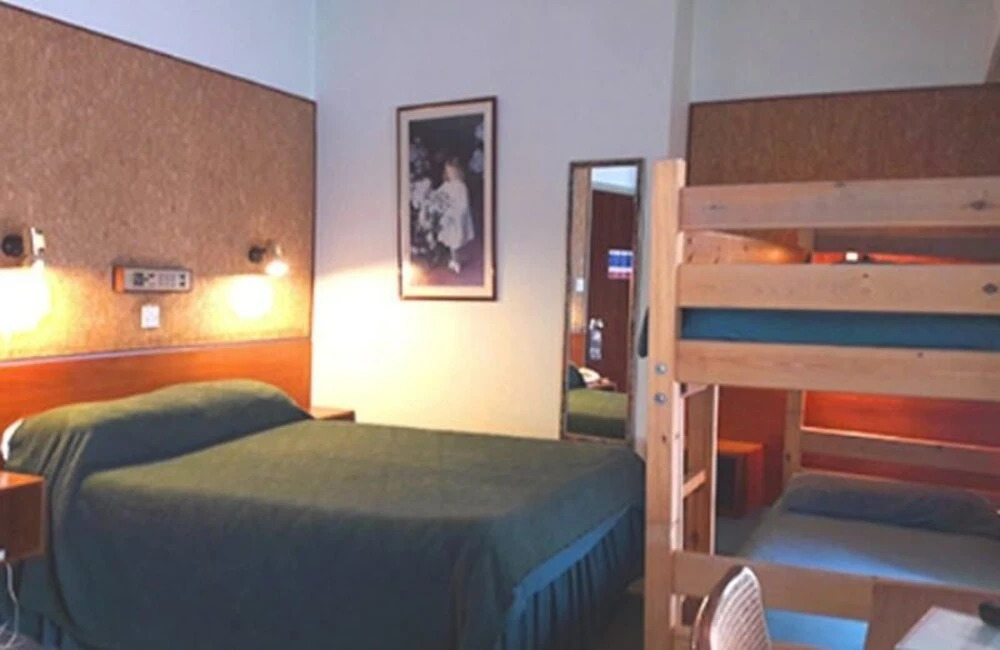Mornington Hotel
