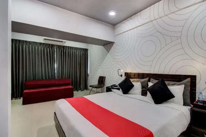 Collection O 30070 Hotel Rajdhani
