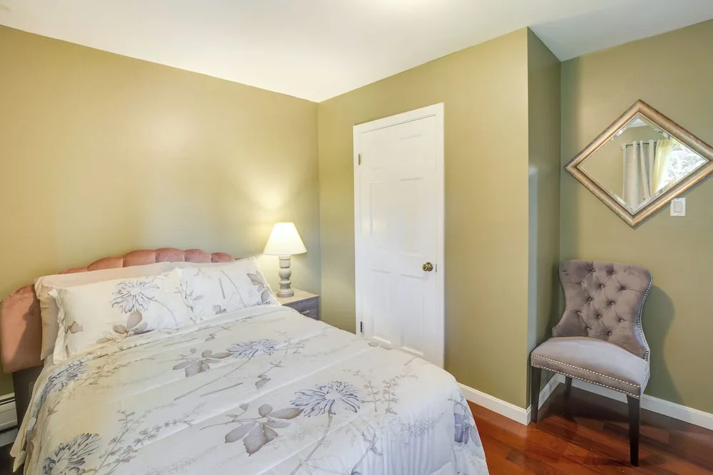 Great for Families: Waterville Retreat w/ Yard!