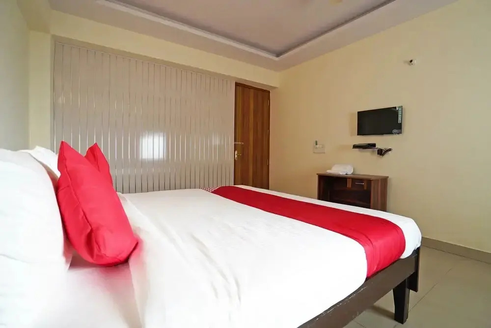 GMD Vasundhara by OYO Rooms
