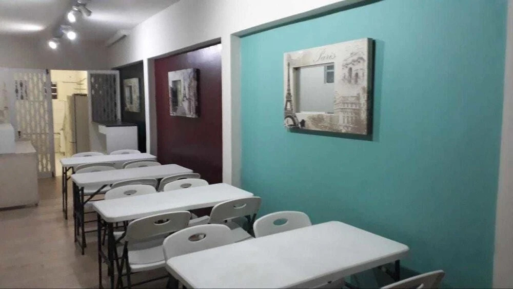 Praia dos Amores Hostel