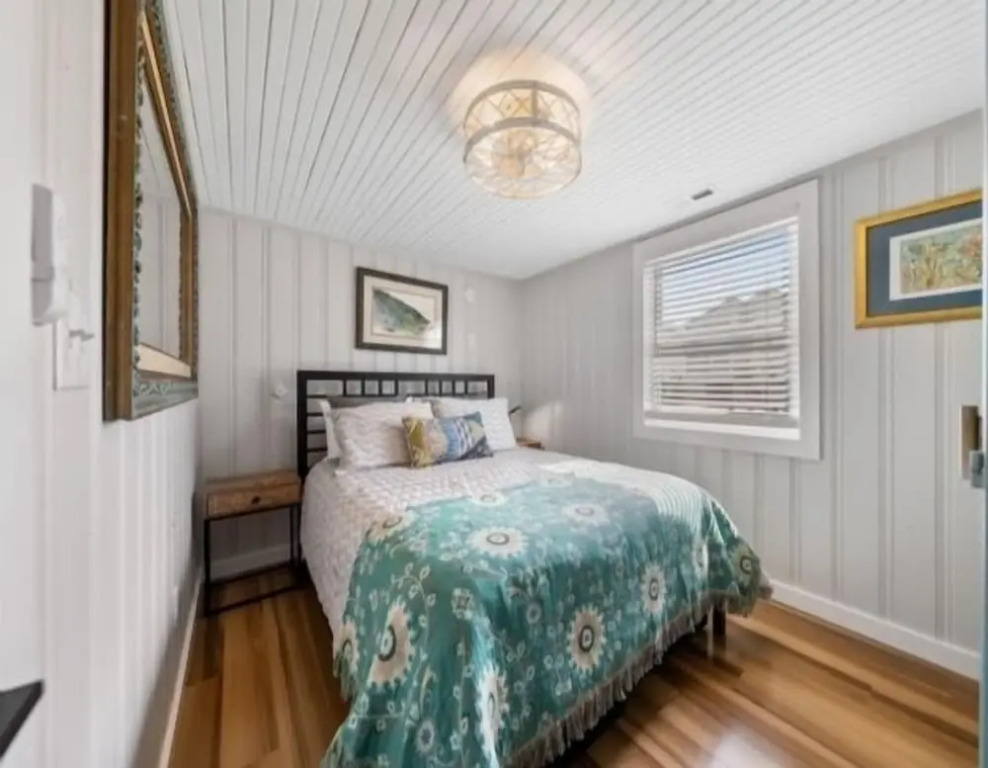 Lil Pearl 2 Bedroom Bungalow by RedAwning
