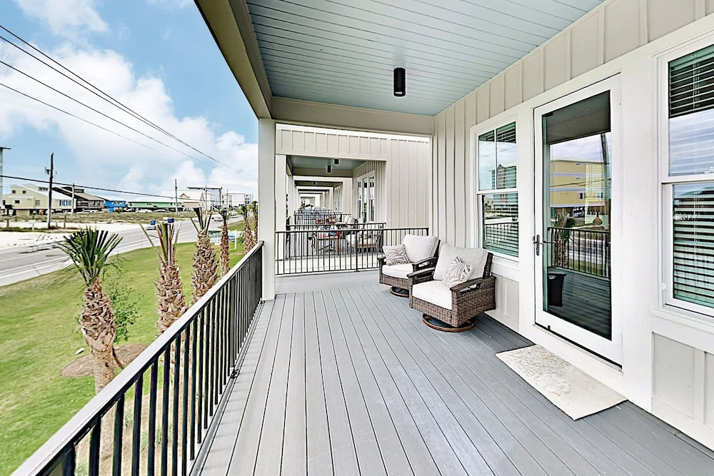 Luxury On Lagoon W/ Pool Steps To Beach! 4 Bedroom Cottage