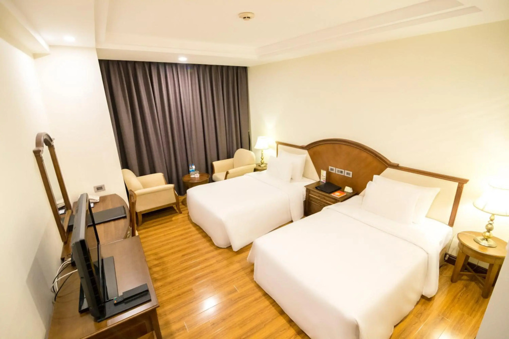 Sai Gon Ha Long Hotel