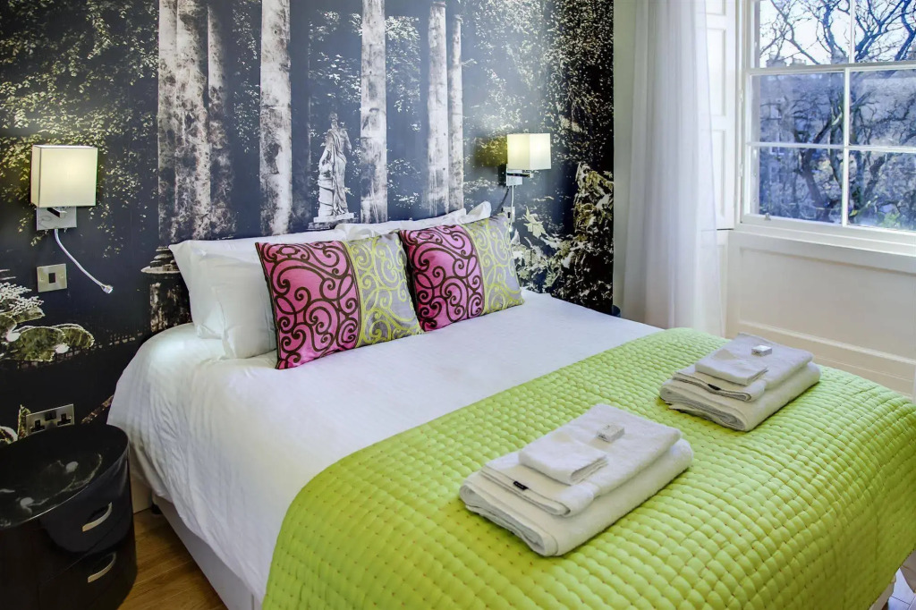 Clarendon Luxury Apartments
