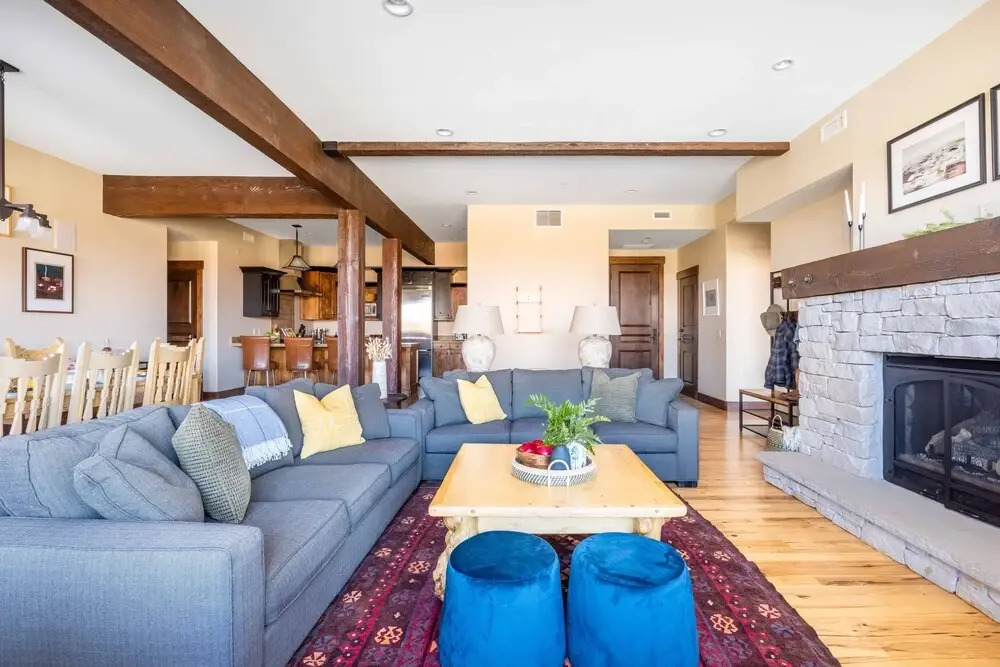 Slopeside By AvantStay Stunning Home w Spa Close To The Slopes