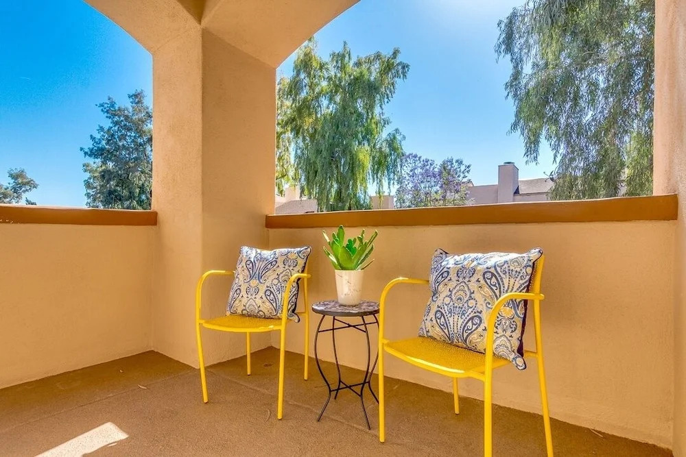 Miller Road 207a 2 Bedroom Townhouse