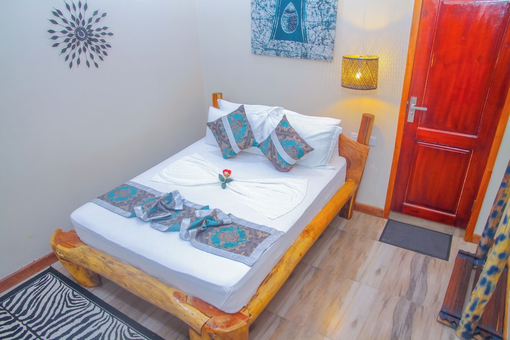 Apao Village & Resort Lodge