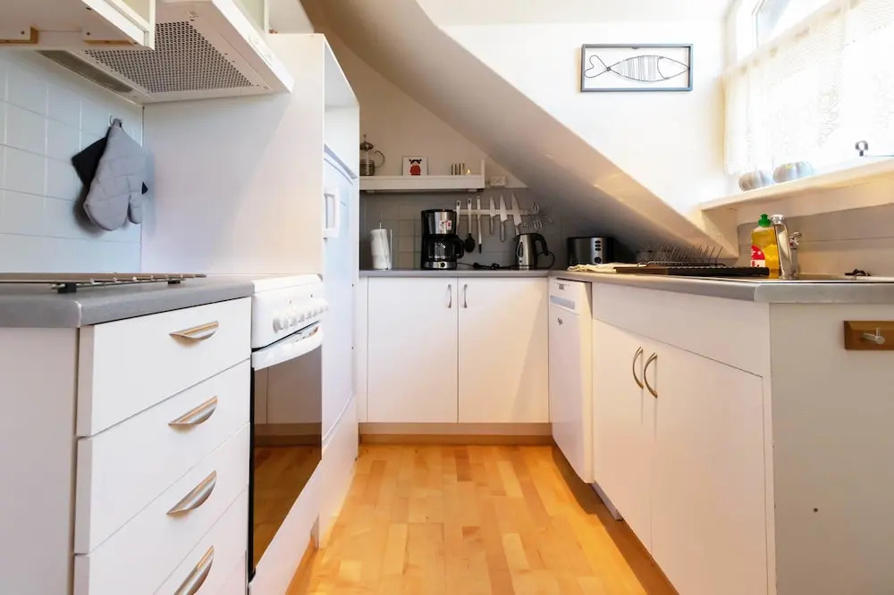 Apartment F11