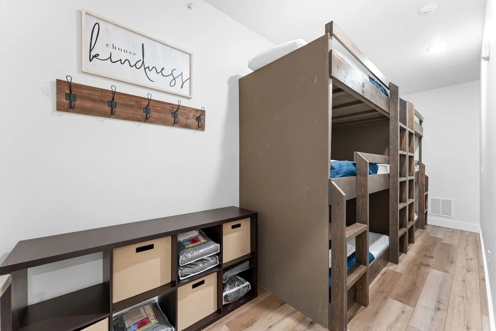 Cm132-6 -summer Breeze- Sleeps 17 6 Bedroom Home