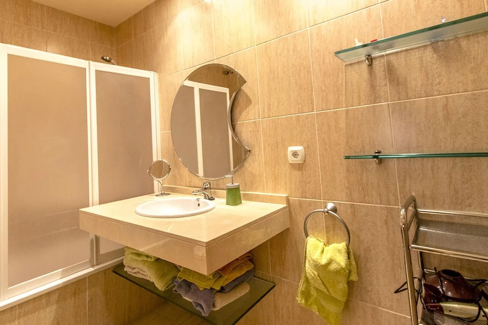 House With 3 Bedrooms in Tarragona, With Wonderful Mountain View, Priv