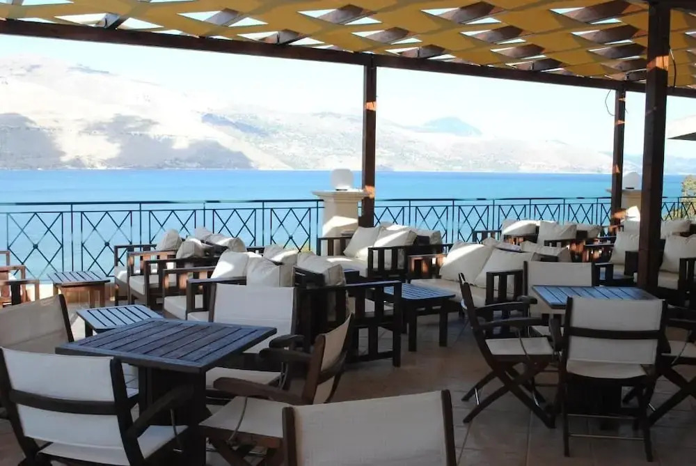 Lazaratos Hotel