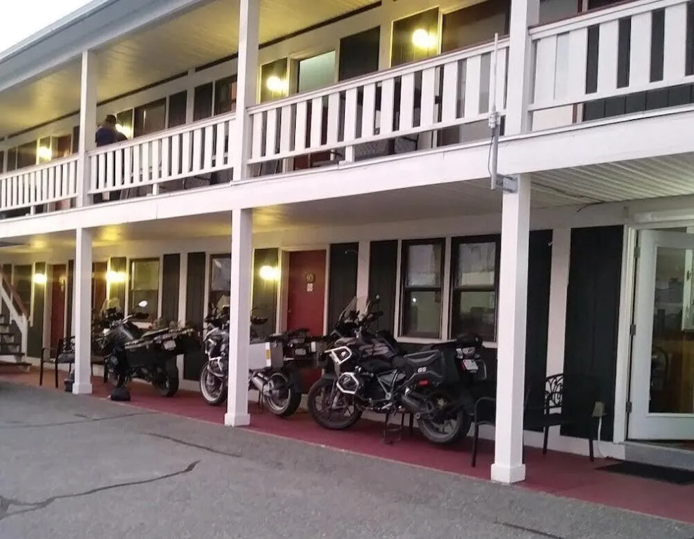 Briarwood motor inn