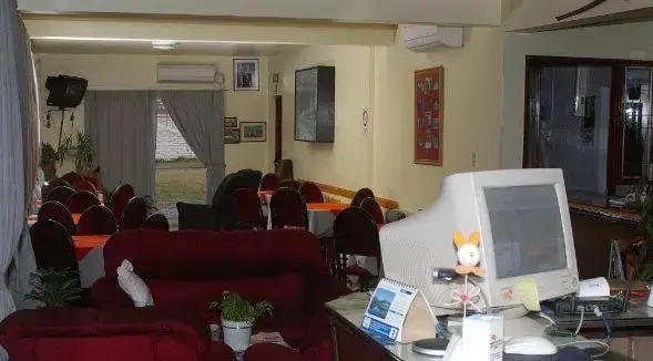 Rioma Hotel