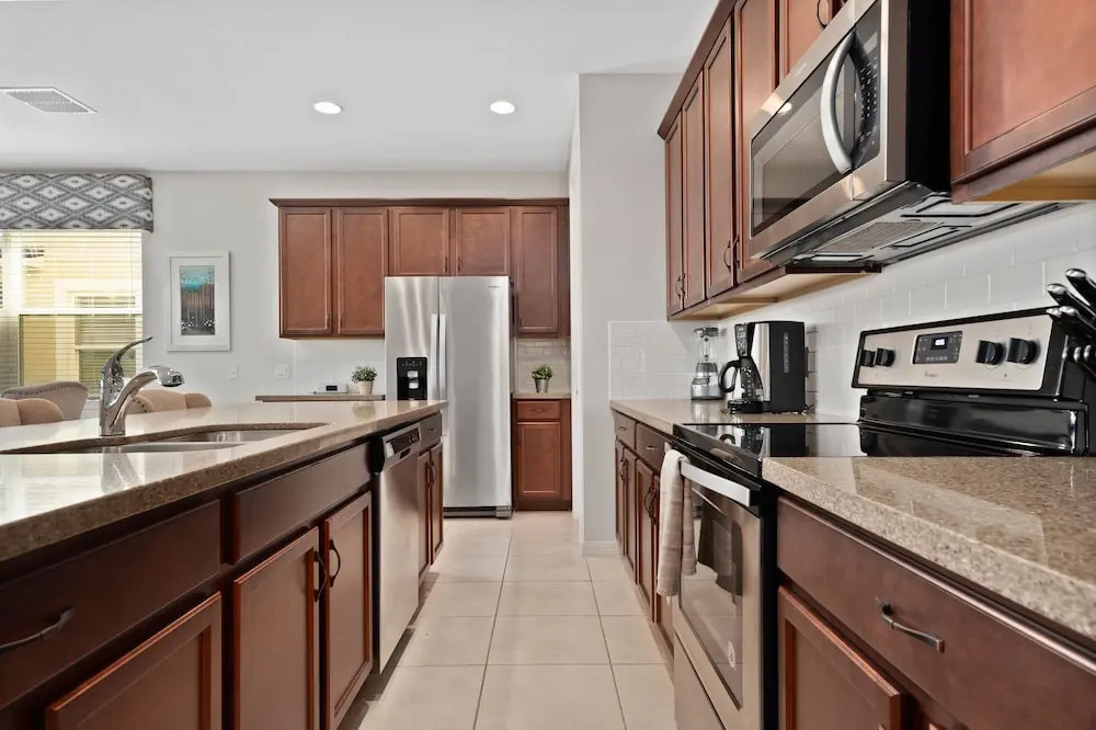 So_961r Solara Sunshine 7 Bedroom Home