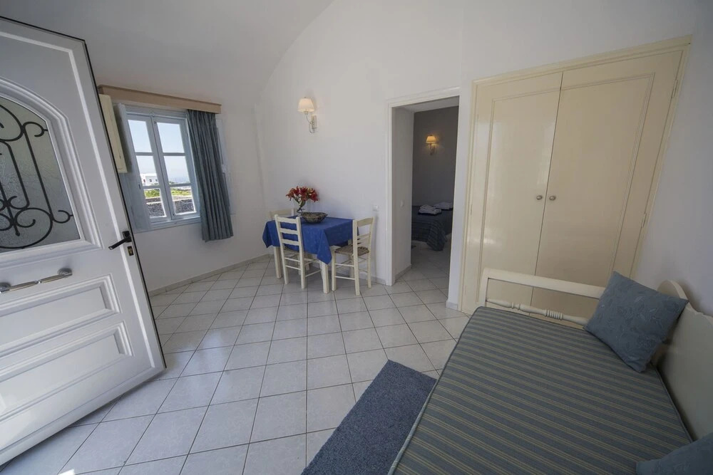Ianthe Apartments & Villa