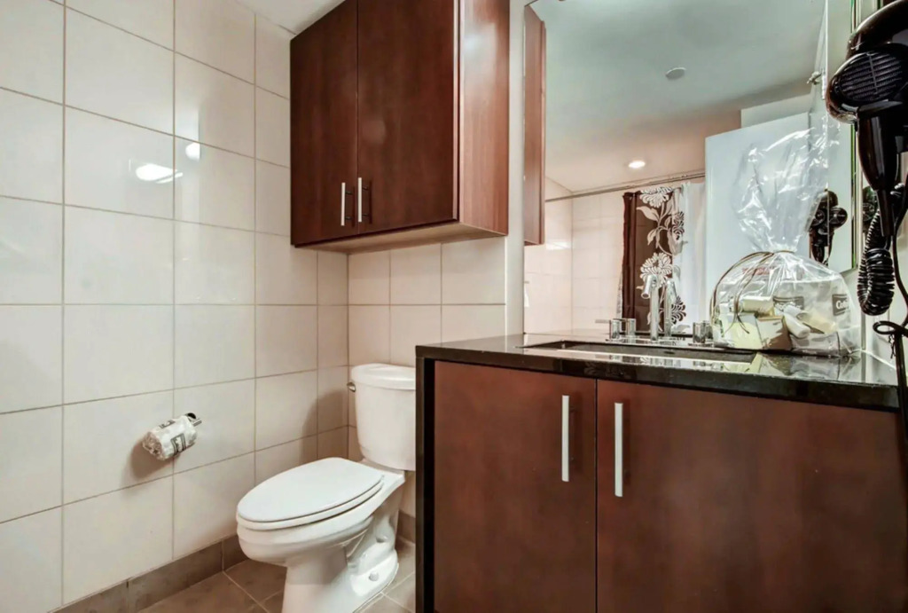 Global Luxury Suites at the National Mall
