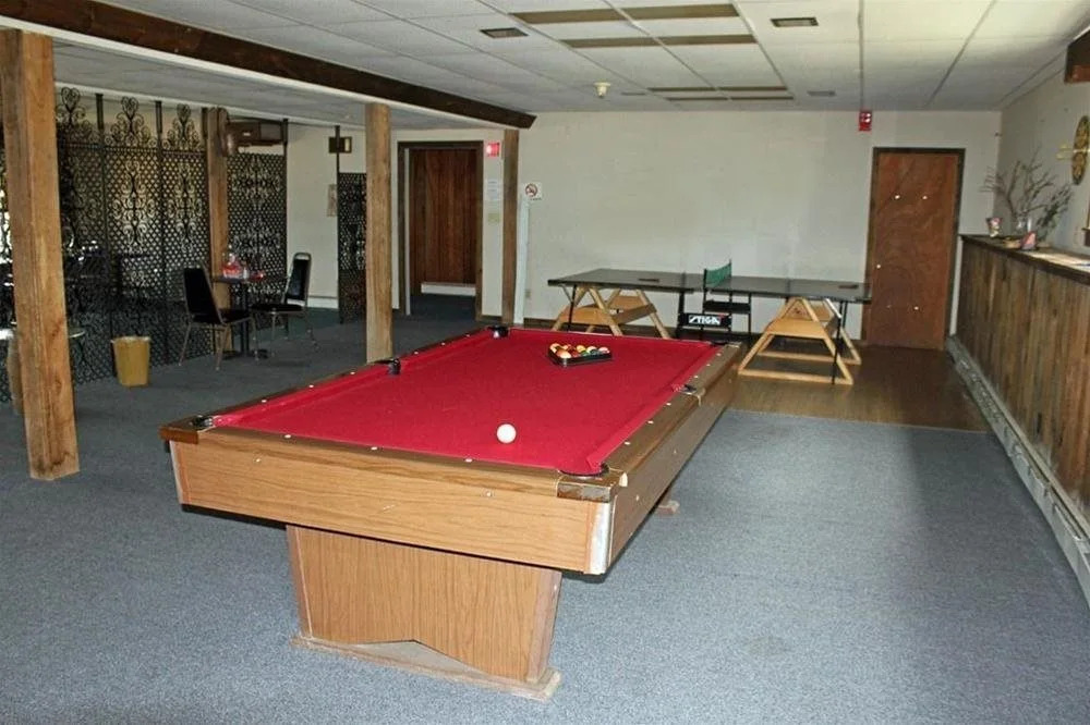 Lake Shore Farm Inn