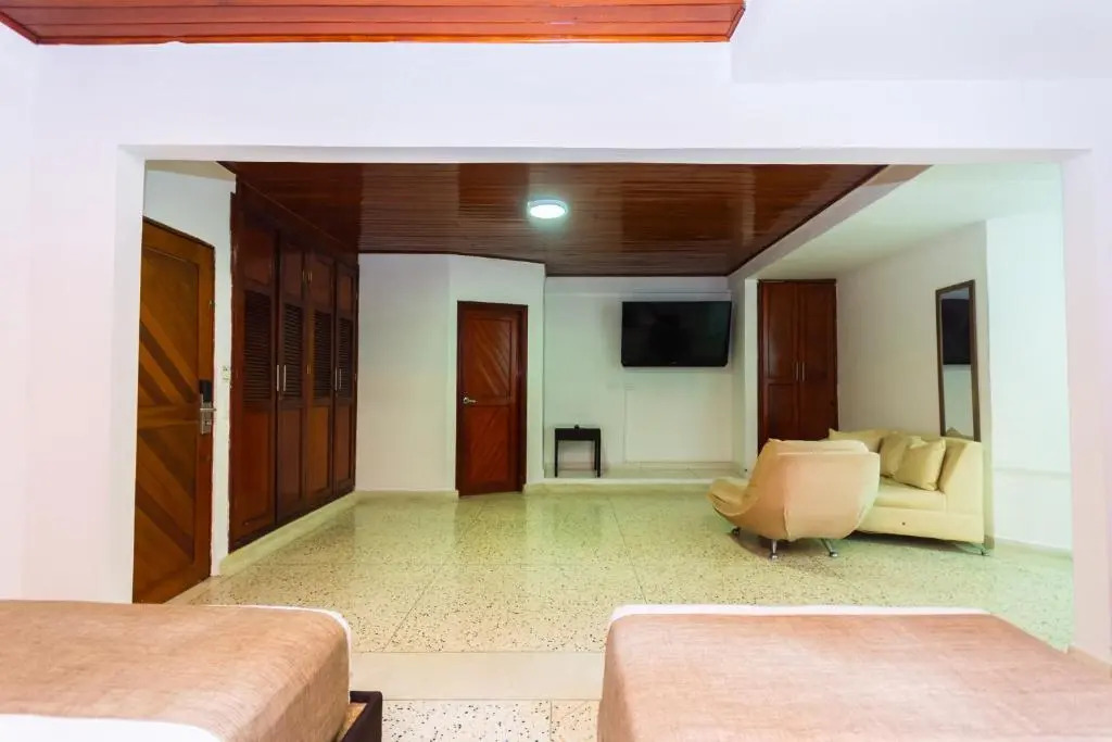 Hotel Med Suites 94