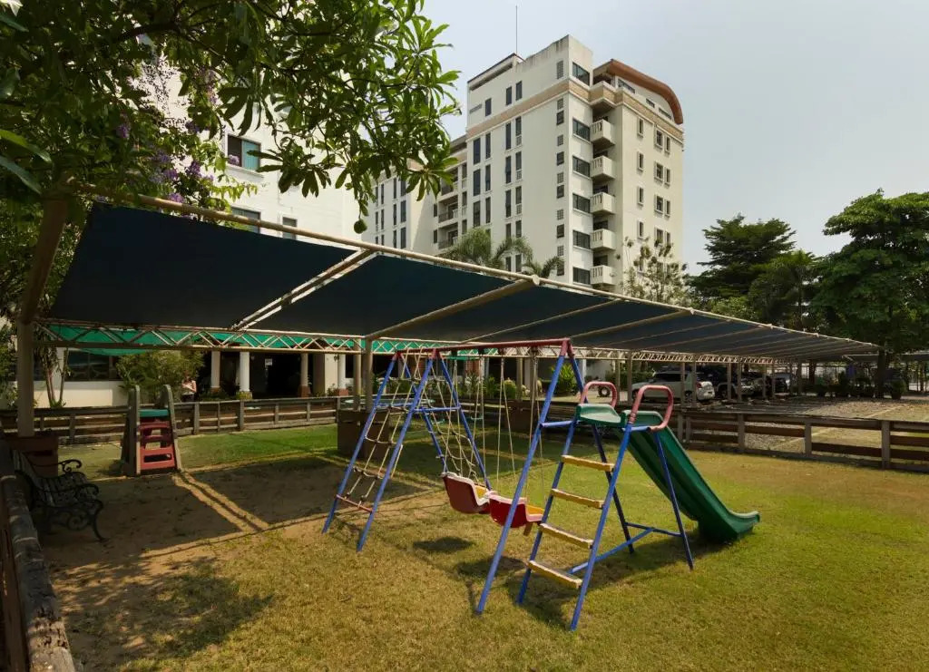 Lasalle Suites Hotel & Residence