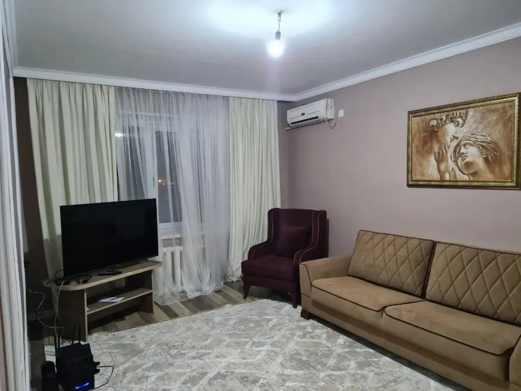 Avtovokzal 3 Room apt