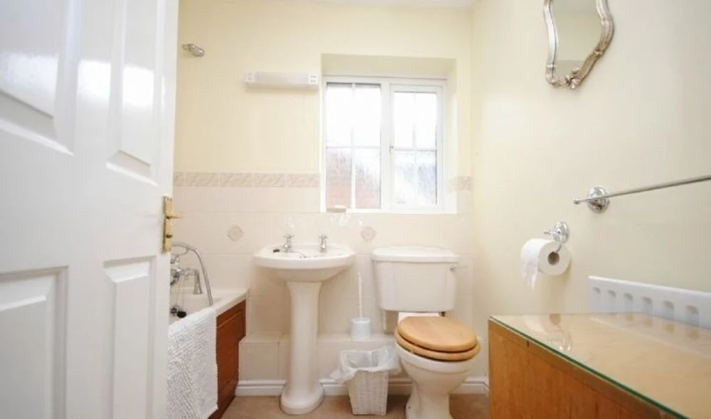 Oak Tree Cottage, Chichester 402120