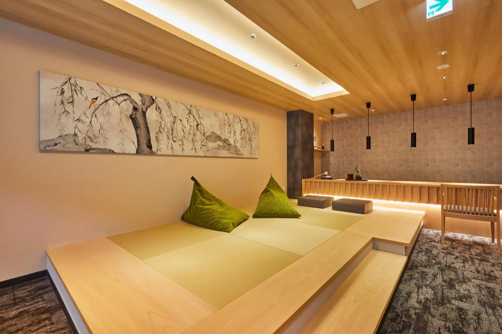 Rinn Shirakawa South