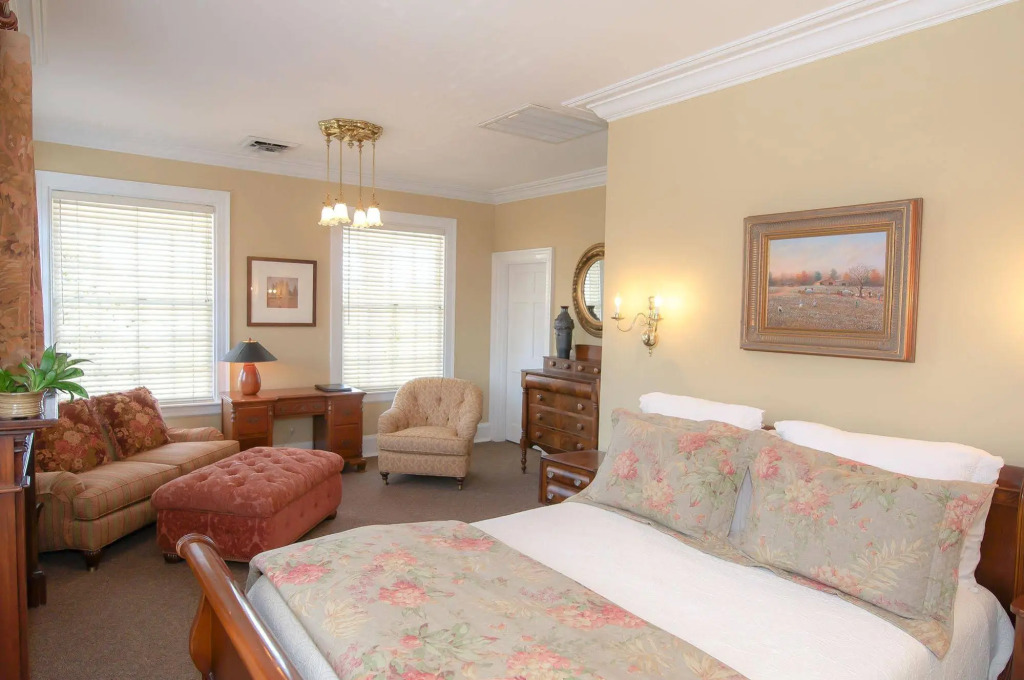 Bluff View Inn