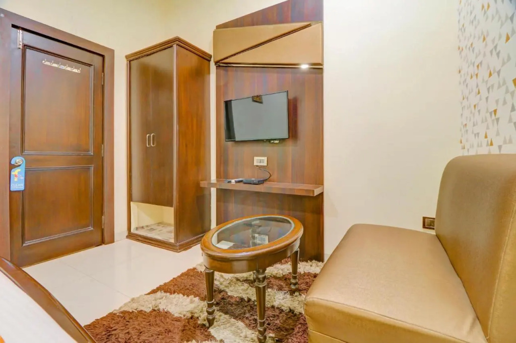 FabHotel Anandam