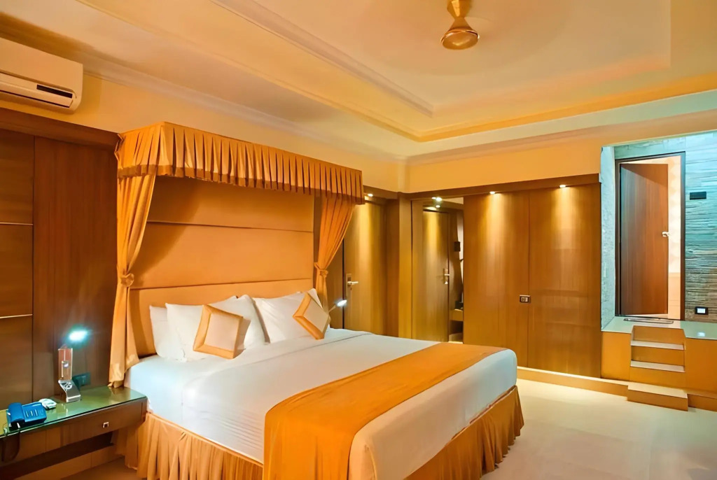 FabHotel Gulshan International - Nr Peter Cat Park Street