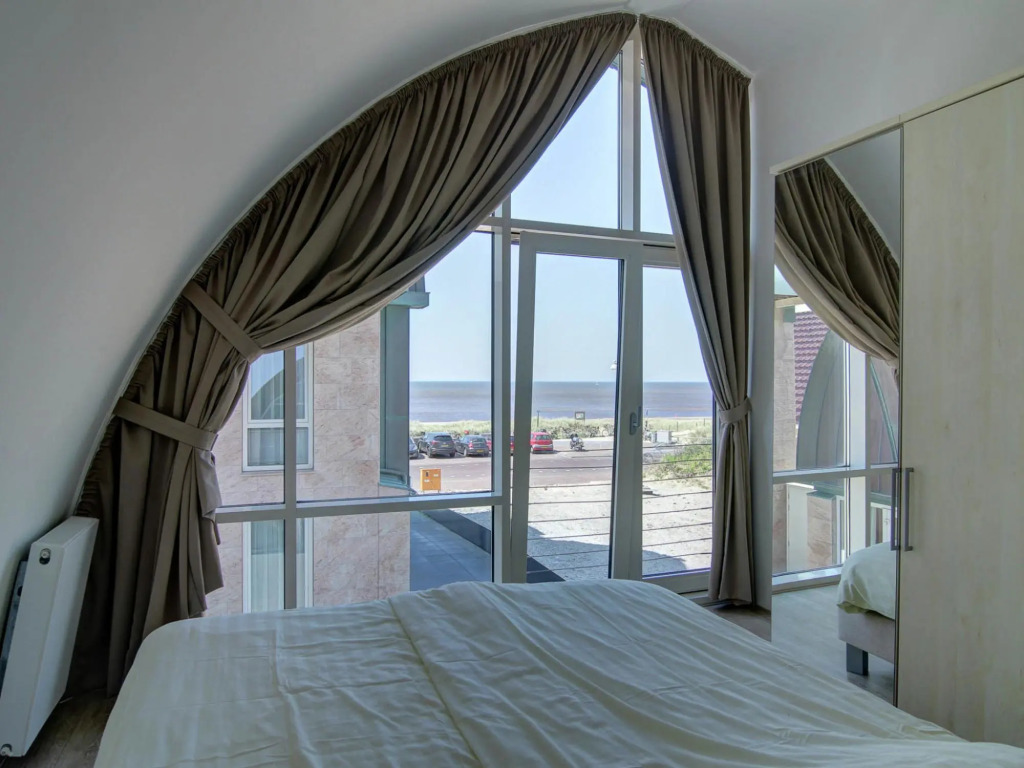 Luxury Apartment in a Residence Right on the Boulevard and the Beach