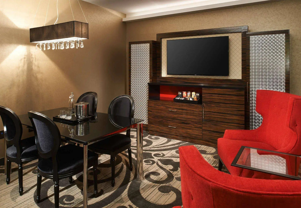 Metropolitan at The 9, Autograph Collection