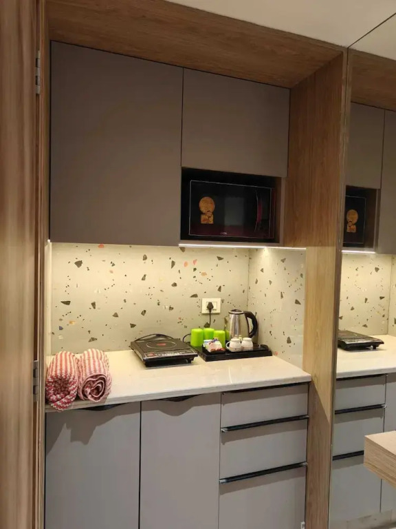 Naari Hotel & Home Stay