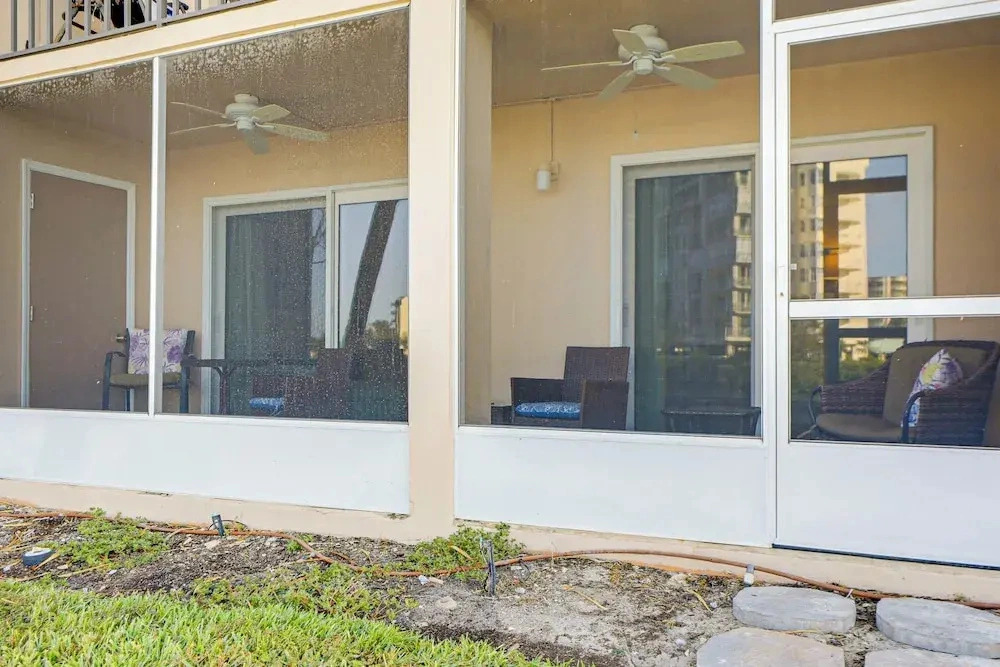 Great View, Resort Perks! Waterfront St Pete Condo