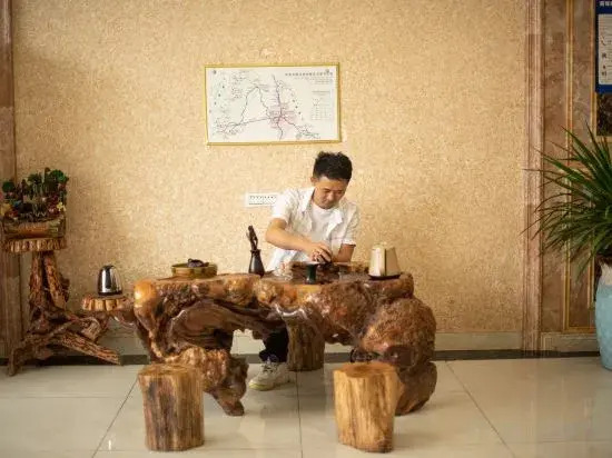Enshi Huatangchun Hotel (Enshi Grand Canyon)