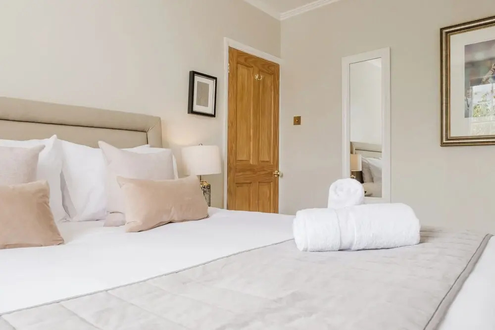Stylish Townhouse Annexe Cheltenham