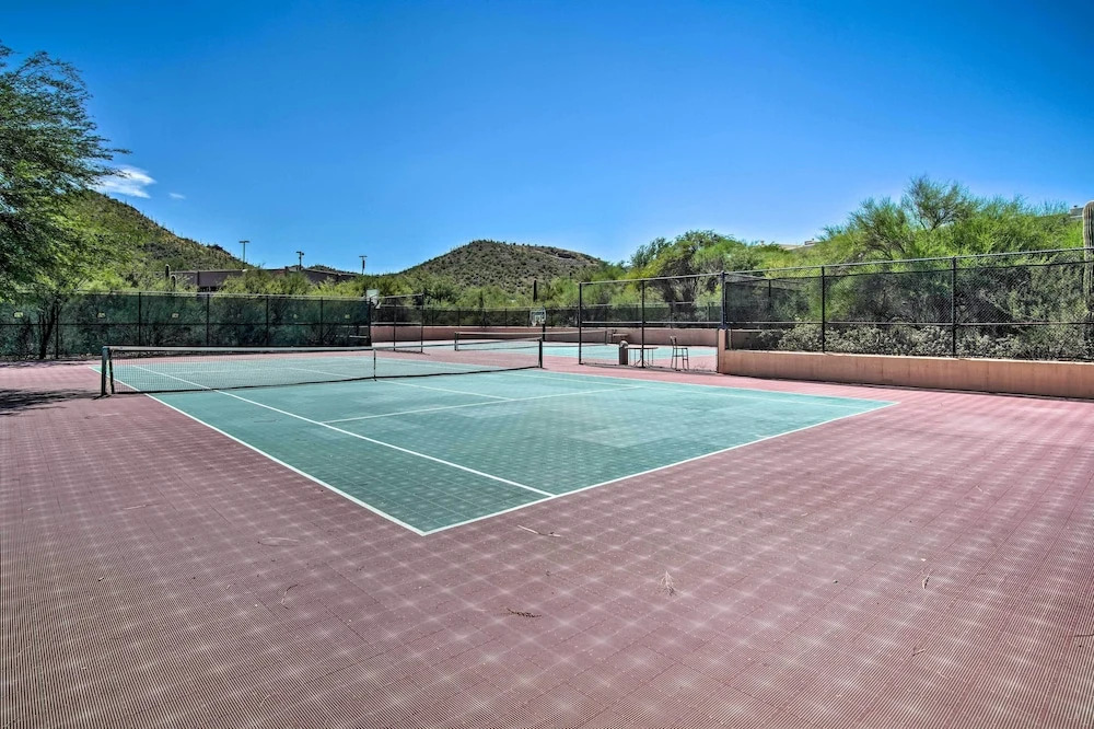 Epic Tucson Rental w/ Golf Course & Mtn Views!