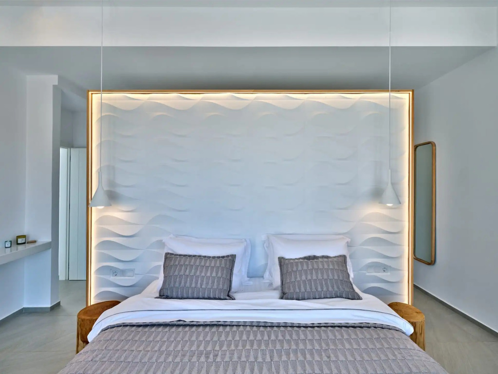 Monogram Travel Paros