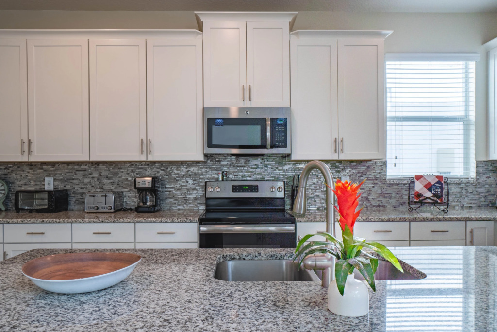 Magical Retreat 5BR Pool & Spa Near Disney