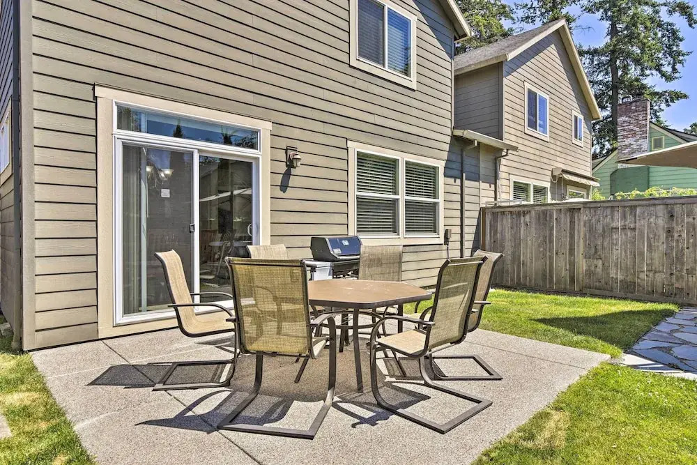 Portland Home w/ Private Hot Tub: 9 Mi to Downtown