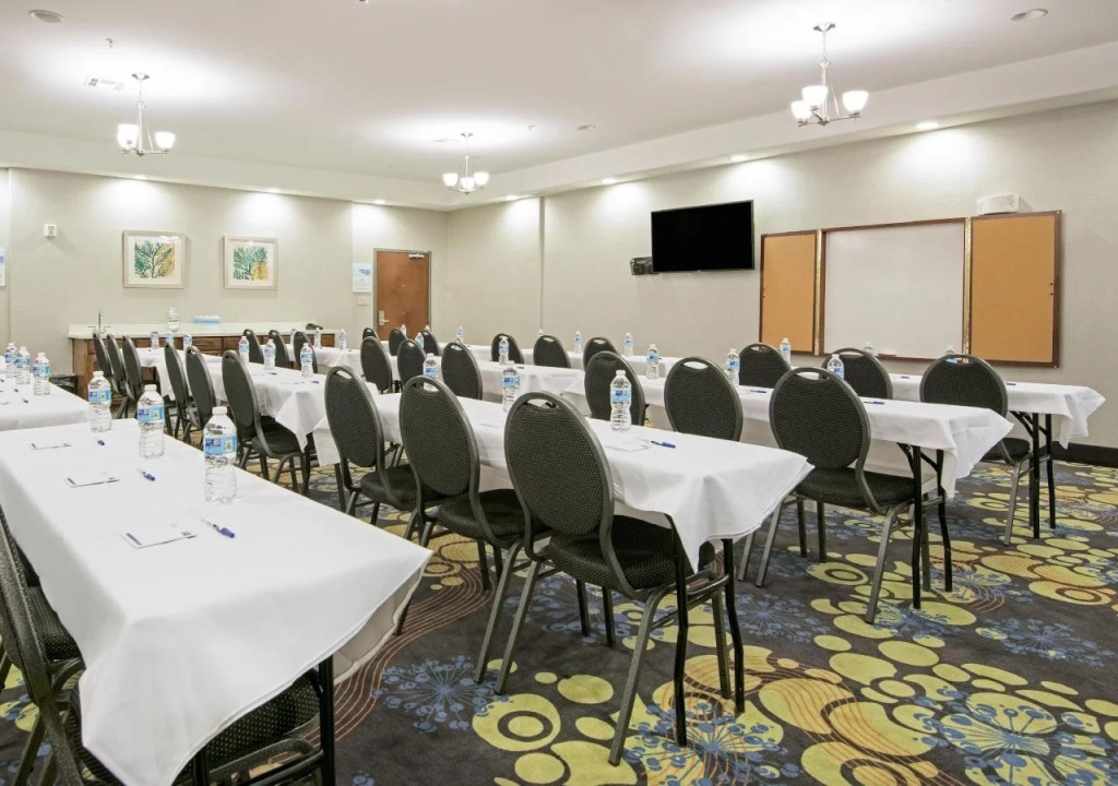 Holiday Inn Express Hotel and Suites Monahans I-20 by IHG